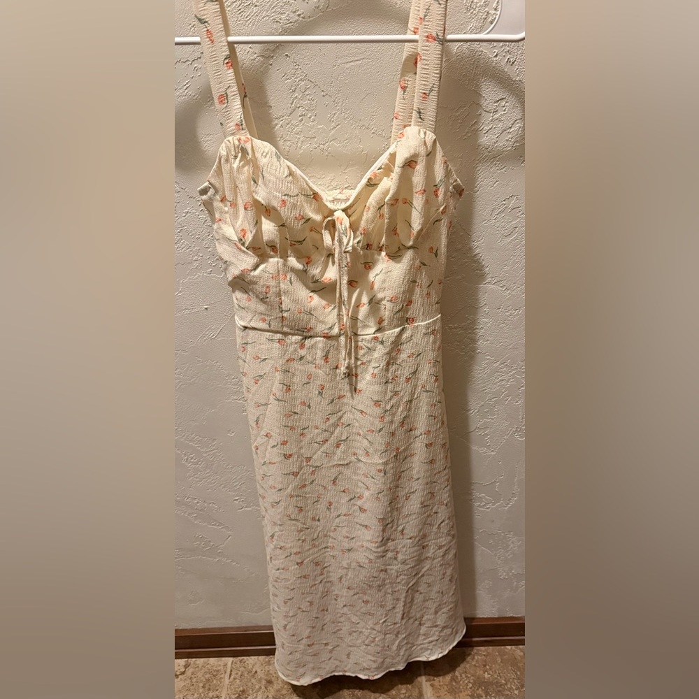 Women’s XS SHEIN Cream Dress